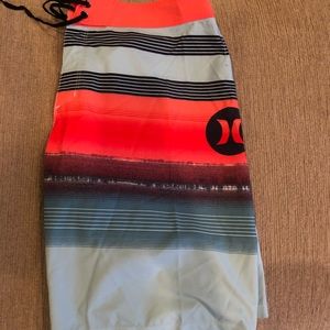 Men’s Hurley board shorts